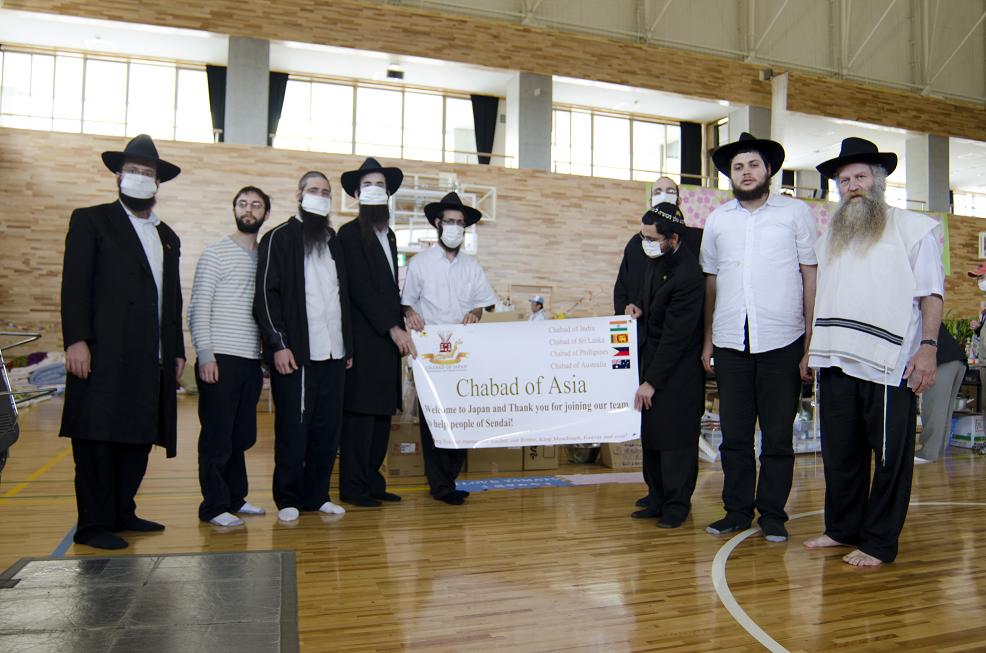 Chabad of Asia deliver ice-cream to evacuees