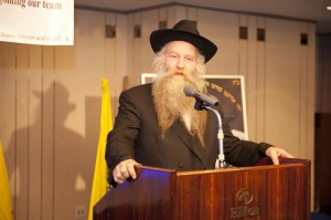 Rabbi Bezalel Kupchick gave the keynote address and blessed the Japanese nation that they will recover and prosper even more than before
