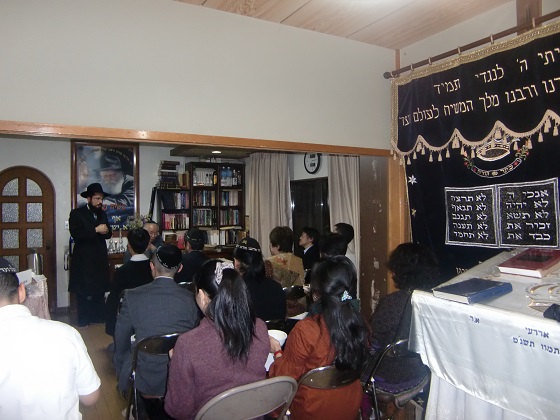 Dr. Teshima class at Chabad Tokyo